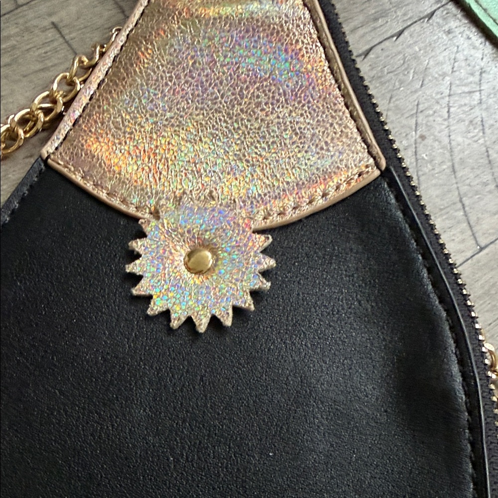 Black and Gold Champagne bottle Women's Bag - Picture 10 of 11